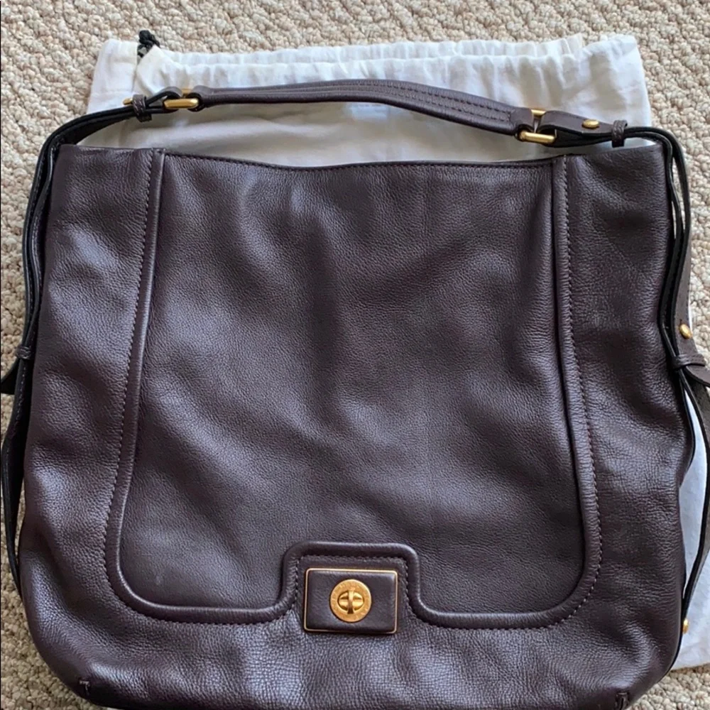 Marc By Marc Jacobs Navy Blue Shoulder Bag with Gold Hardware - Picture 4 of 5